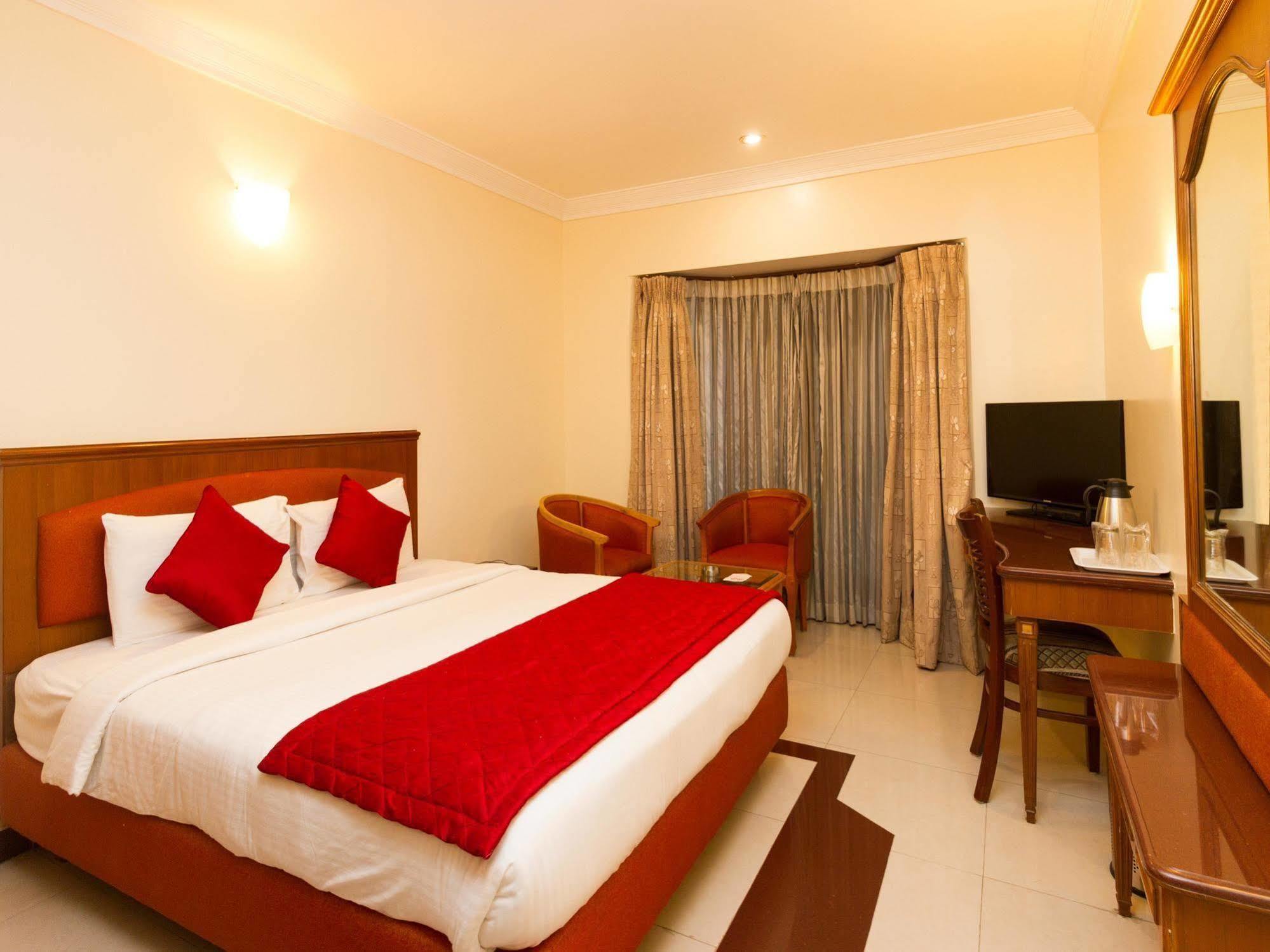 Grand Inn Bangalore Extérieur photo